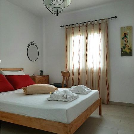 Quiet, Colourful Home In Cyclades Adiata Екстериор снимка